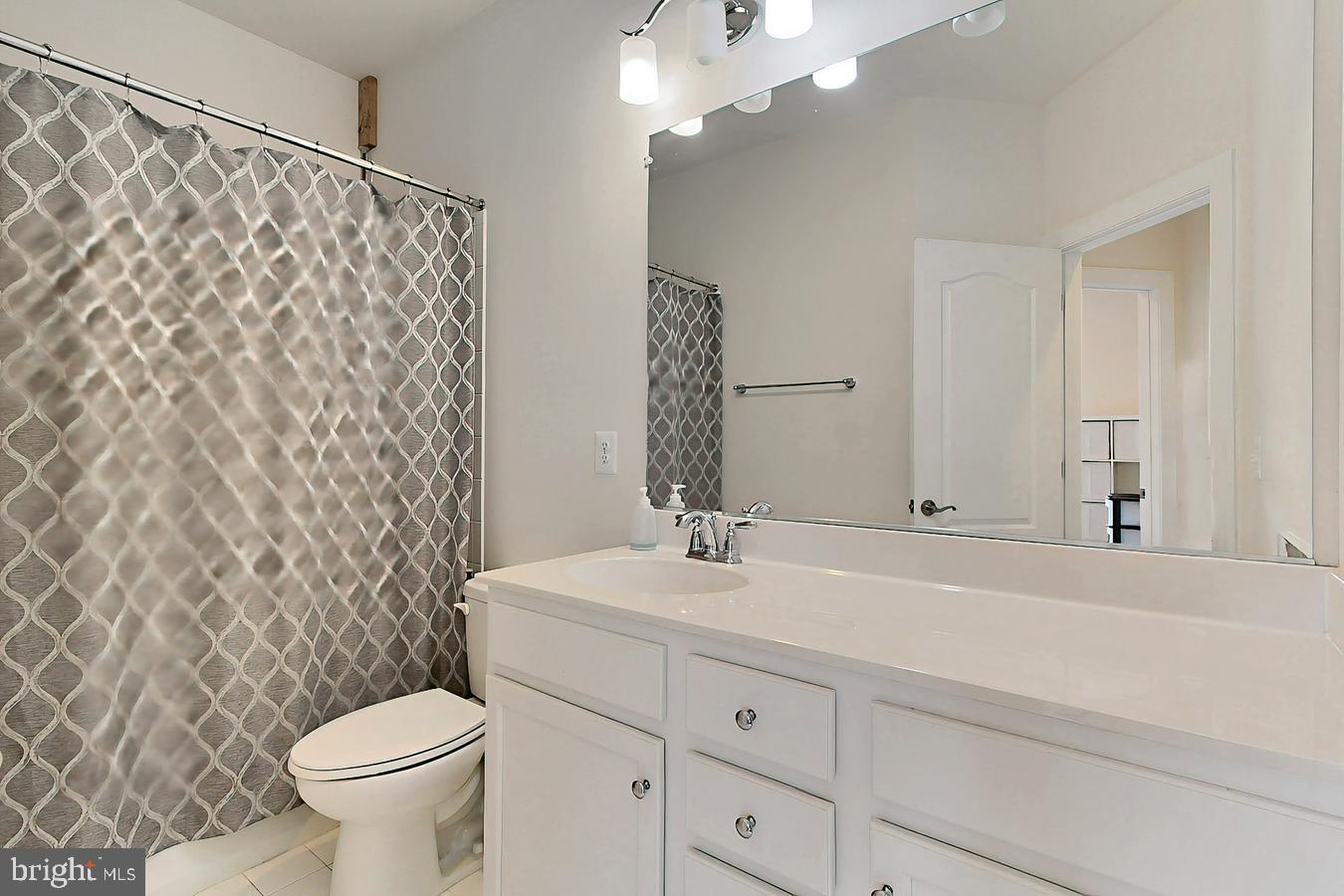 22888 Eileen Square Sterling, VA 20166 - Photo 25 of 35