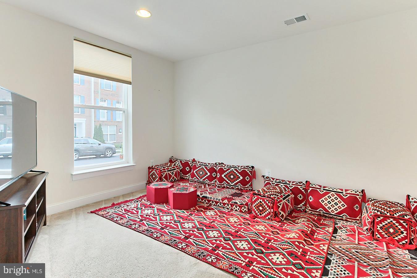 22888 Eileen Square Sterling, VA 20166 - Photo 28 of 35