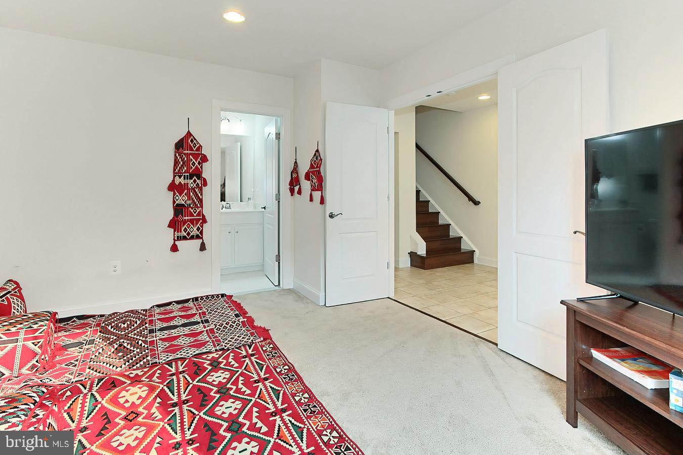 22888 Eileen Square Sterling, VA 20166 - Photo 29 of 35