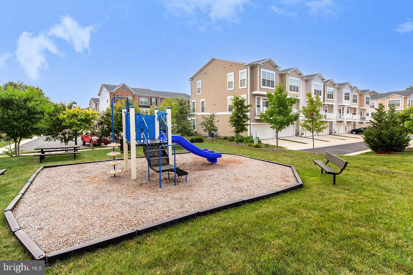 22888 Eileen Square Sterling, VA 20166 - Photo 32 of 35