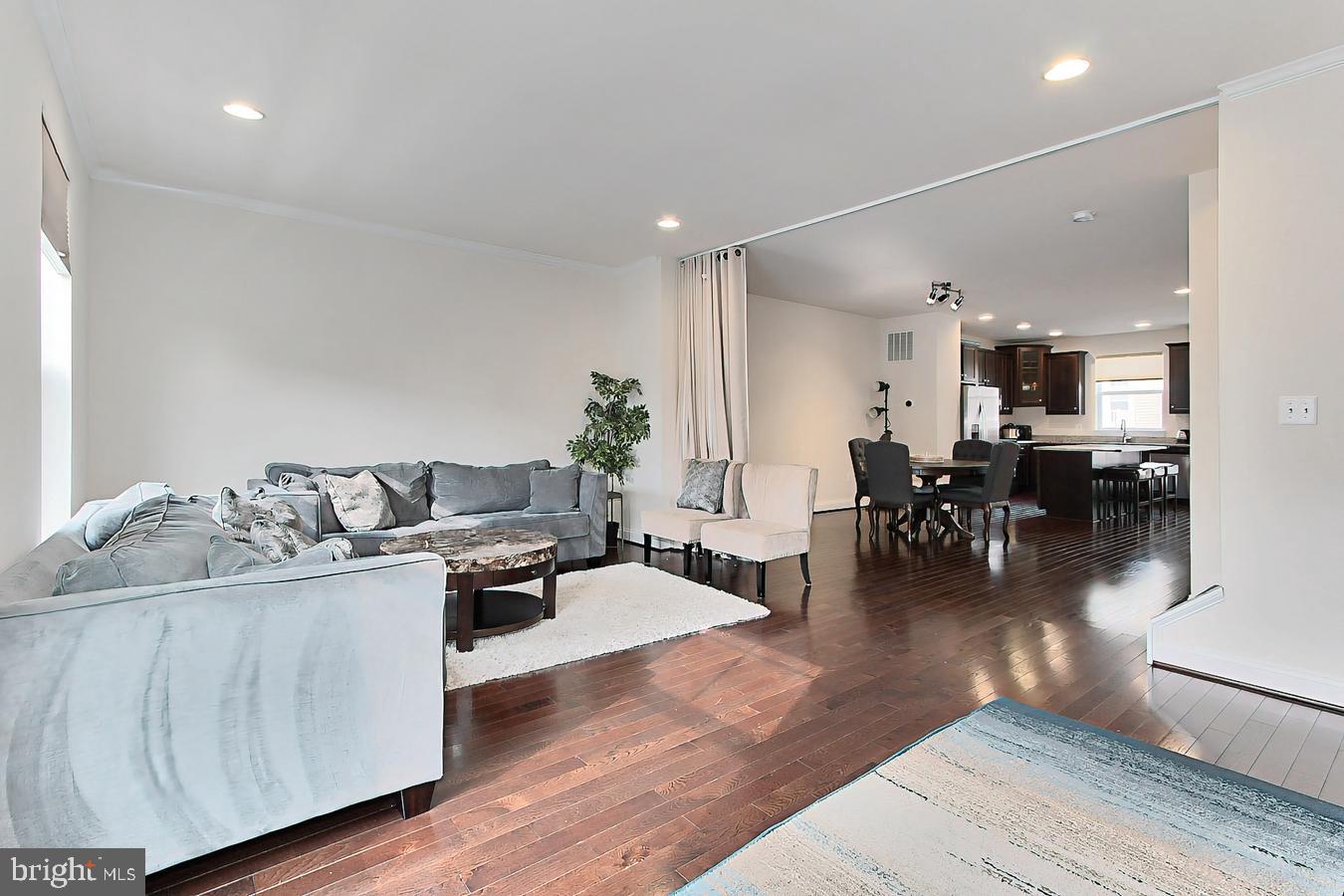 22888 Eileen Square Sterling, VA 20166 - Photo 10 of 35