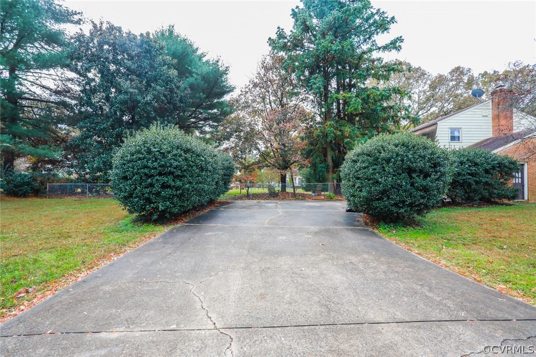 2801 Euphoria Road Chester, VA 23831 - Photo 3 of 47