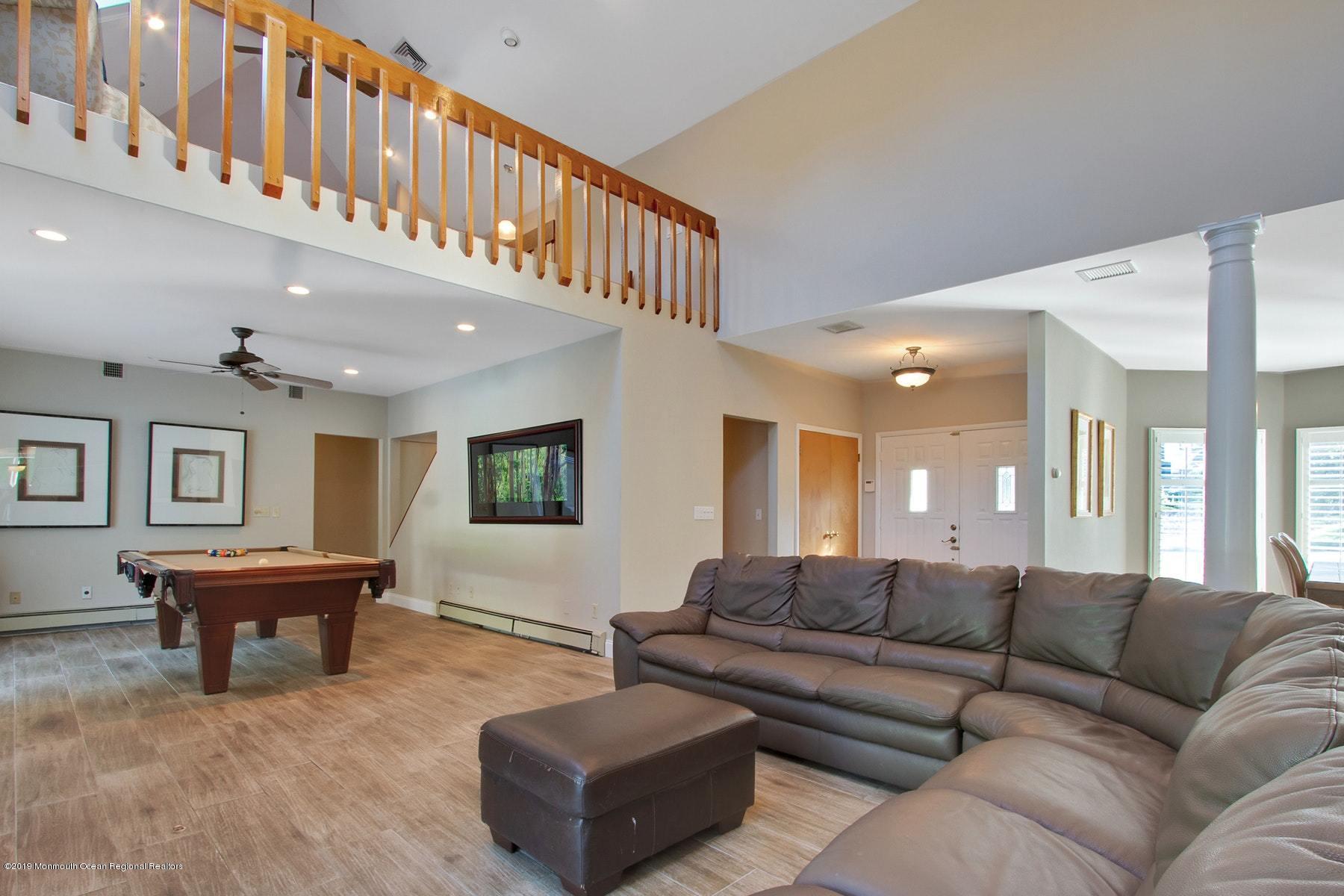 609 Turkey Point Rd4