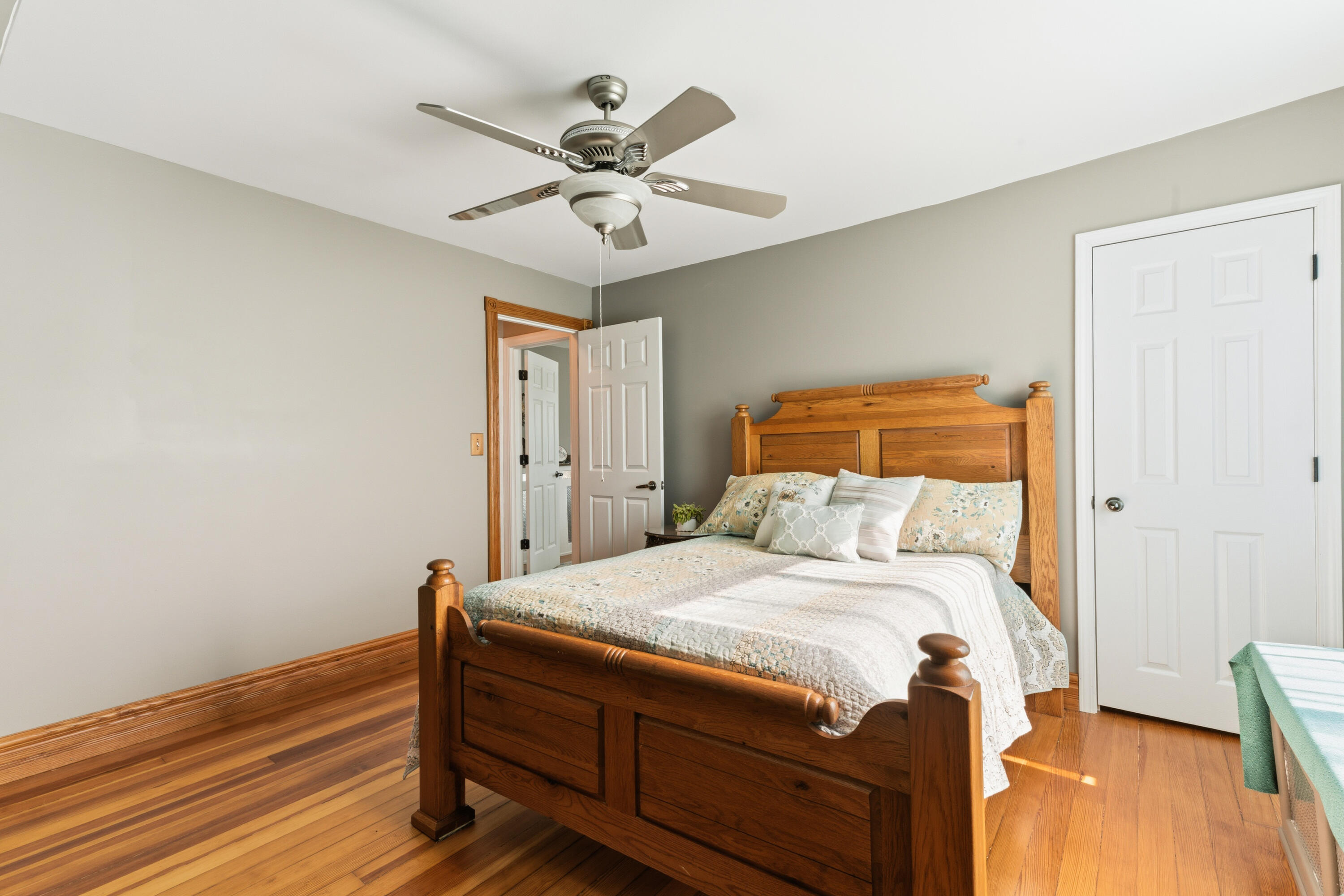 1122 Devonshire Street Hobart, IN 46342 - Photo 16 of 33 3000x2000