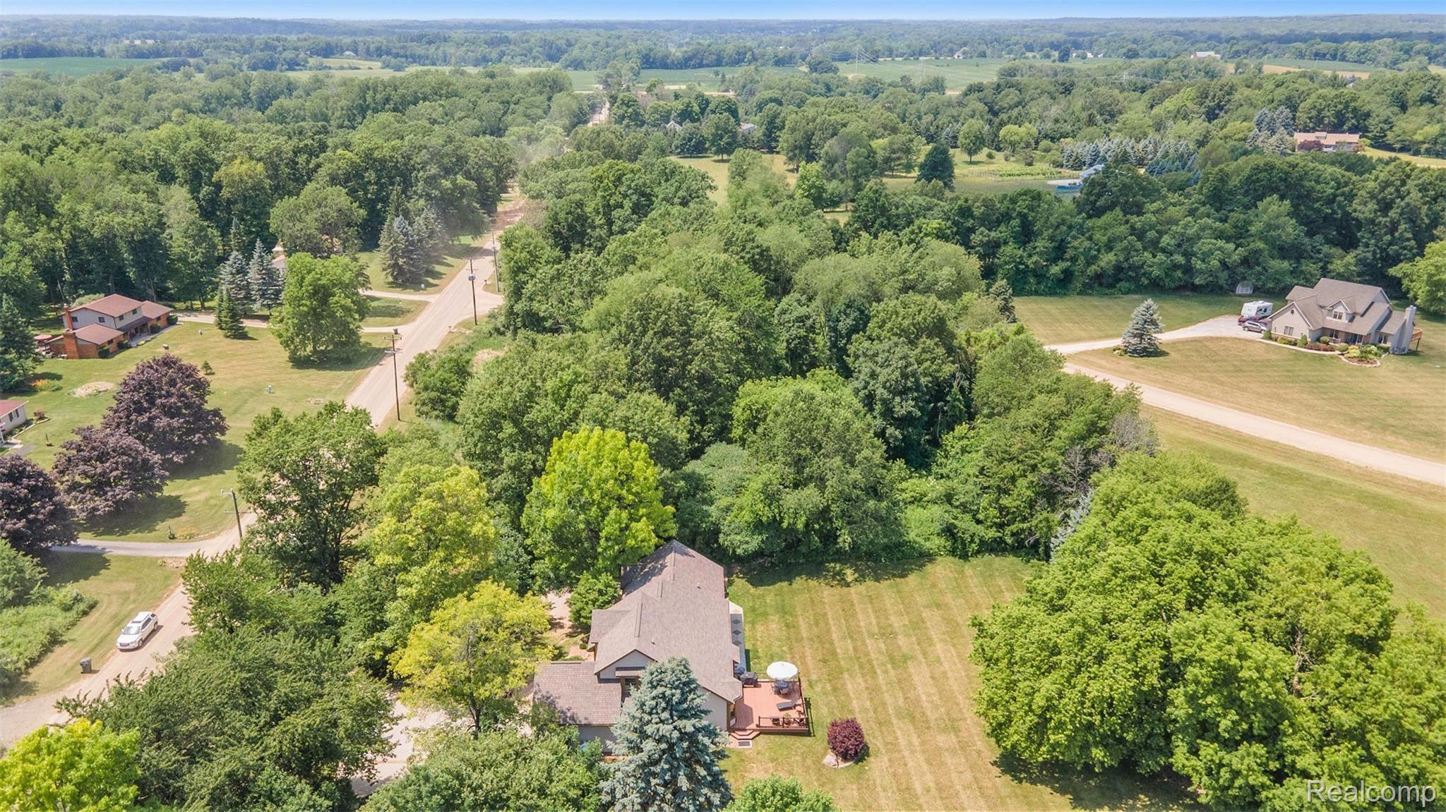 699 East Davis Road Howell, MI 48843 - Photo 41 of 42 DJI_0151.jpg