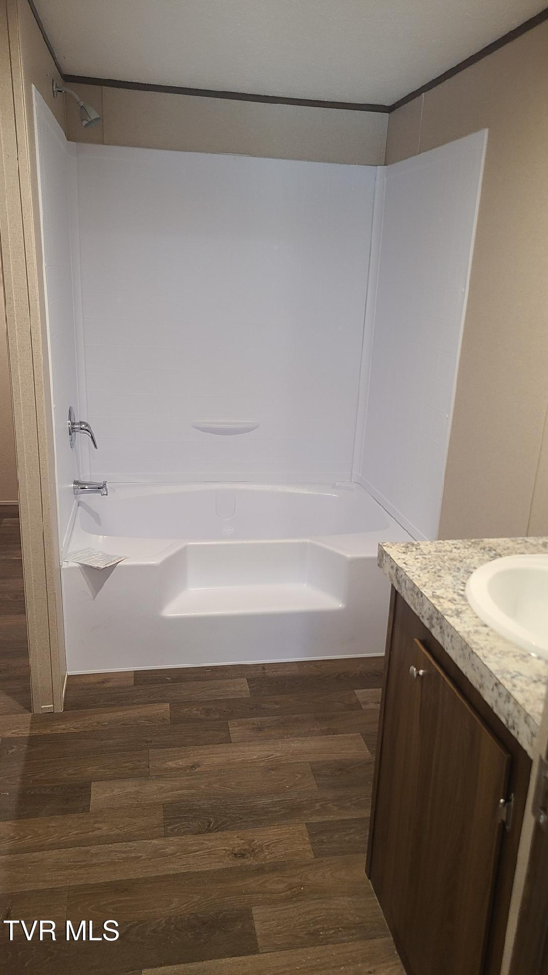 257 Bellebrook Road Bristol, TN 37620 - Photo 8 of 13 PRIMARY BATHROOM