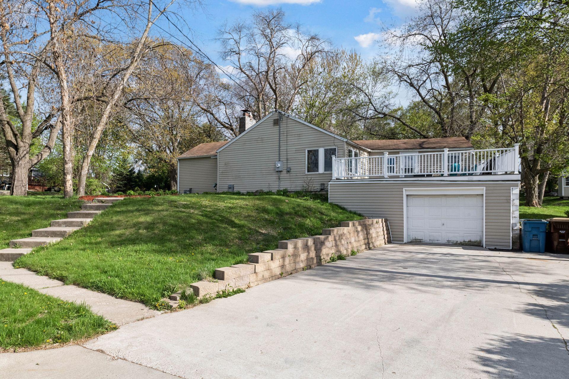 5749 Grandview Boulevard Mound, MN 55364 - Photo 4 of 38