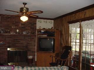 556 Winthrop Road Collegeville, PA 19426 - Photo 4 of 6