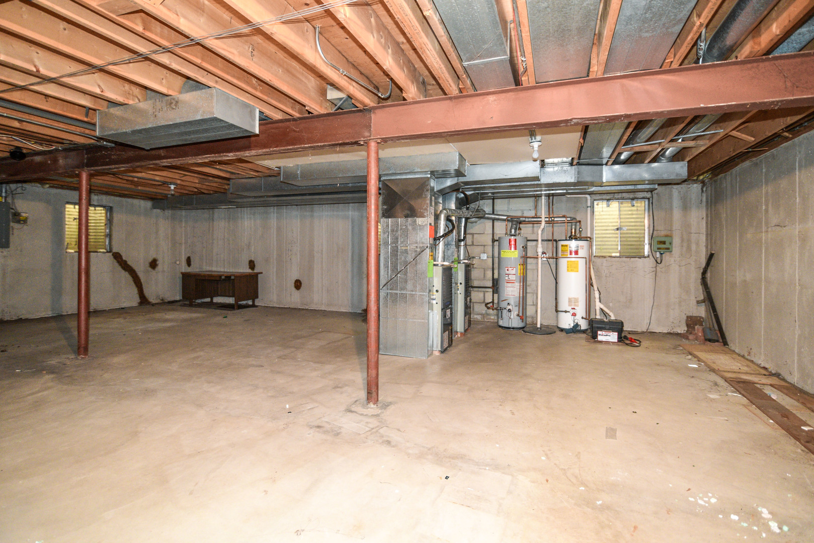 8282 Lake Ridge Drive Burr Ridge, IL 60527 - Photo 29 of 37 a view of empty room with wooden floor