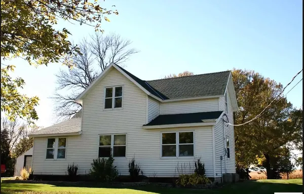 $139,900 | 83575 County Road 6, Renville, MN 56284