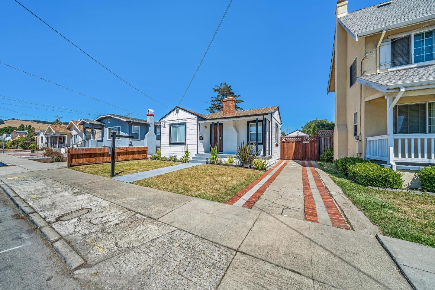 1490 Plaza Drive San Leandro, CA 94578 - Photo 37 of 39 a view of multiple houses with a yard