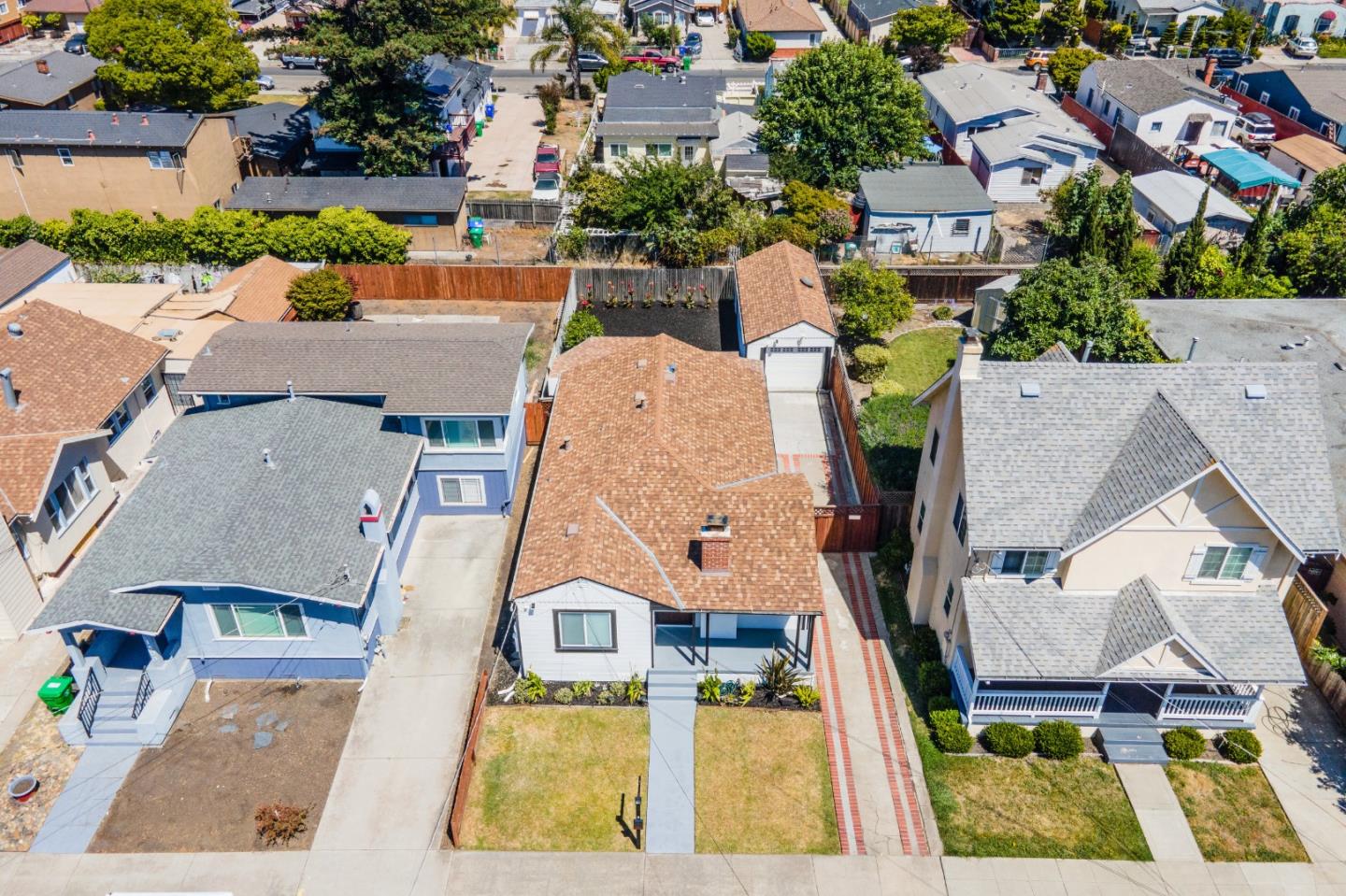 1490 Plaza Drive San Leandro, CA 94578 - Photo 38 of 39 an aerial view of residential houses with outdoor space and parking