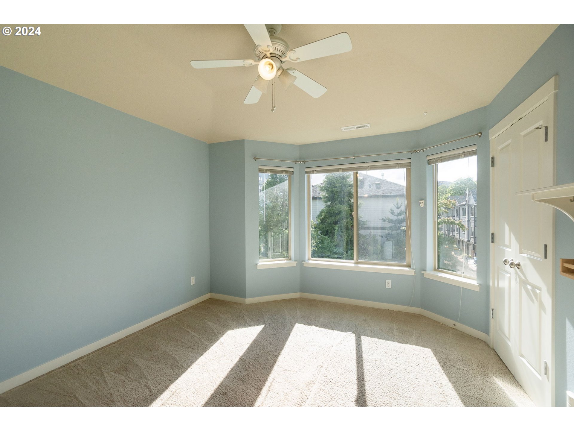 10450 Southwest Akilean Terrace, Unit 45 Portland, OR 97223 - Photo 24 of 37