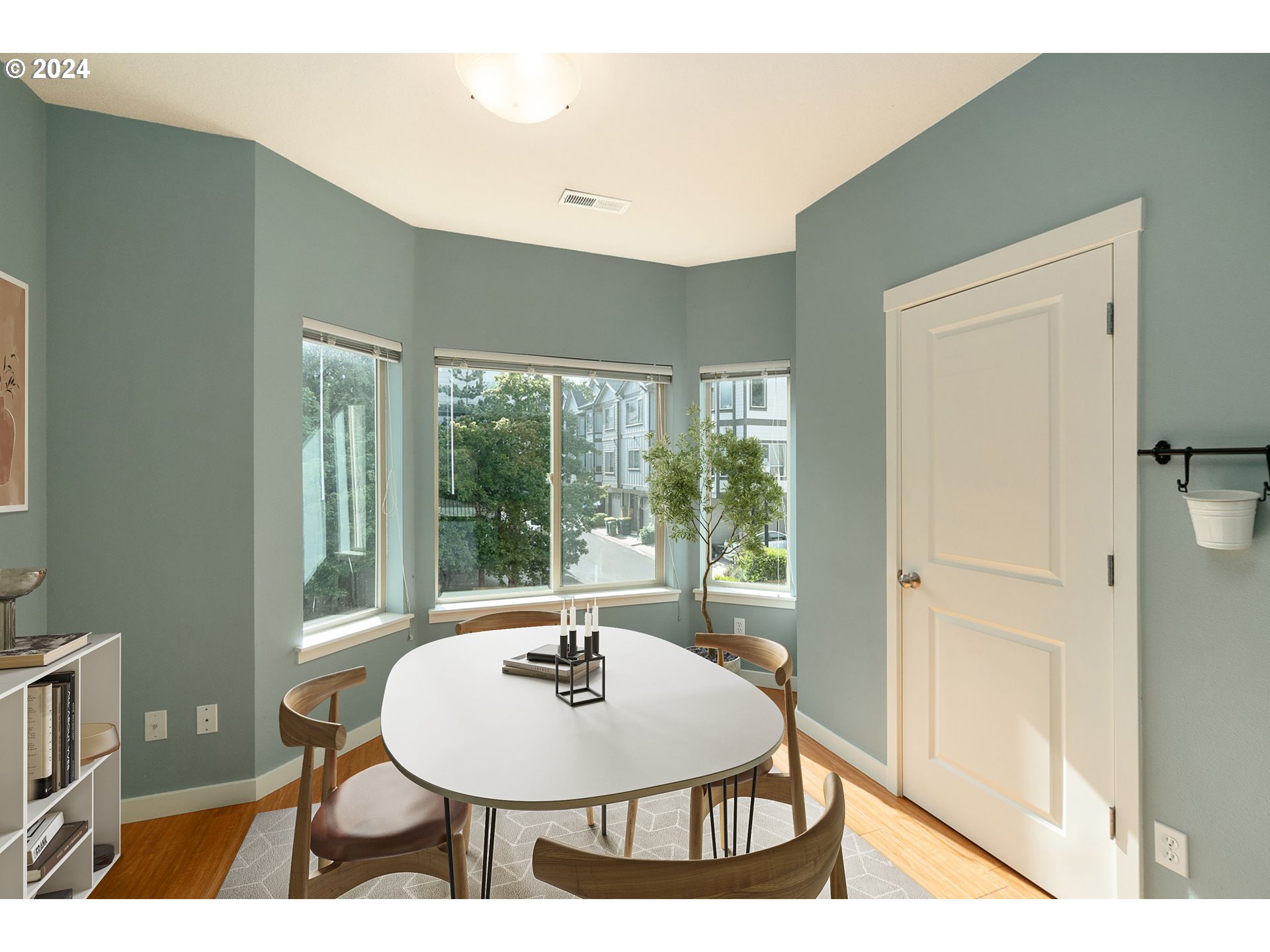 10450 Southwest Akilean Terrace, Unit 45 Portland, OR 97223 - Photo 8 of 37 Dining Area
