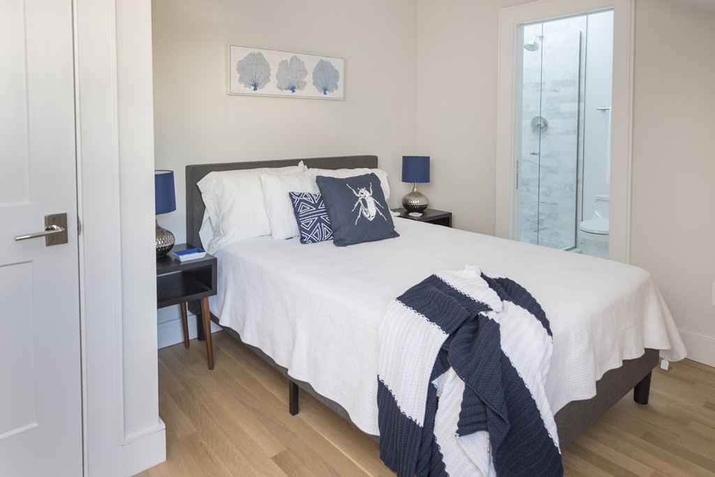 10 Gloucester Street, Unit PH Boston, MA 02115 - Photo 12 of 19