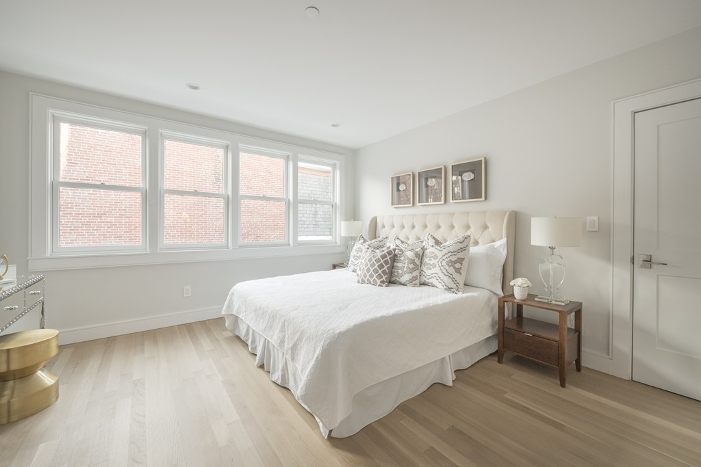 10 Gloucester Street, Unit PH Boston, MA 02115 - Photo 15 of 19