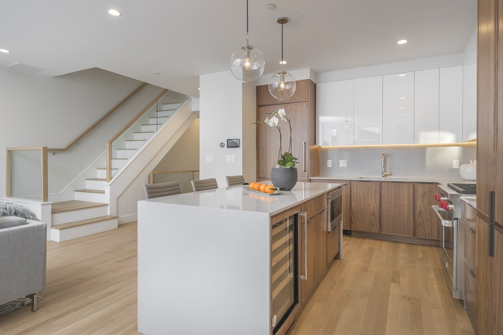 10 Gloucester Street, Unit PH Boston, MA 02115 - Photo 5 of 19