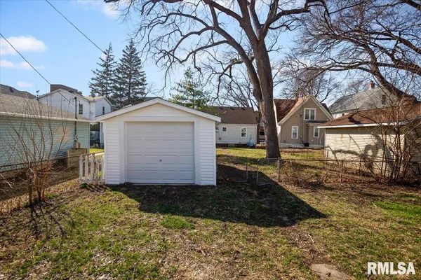 $119,900 | 932 North 2nd Street, Springfield, IL 62702