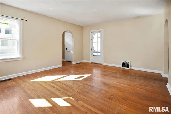 $119,900 | 932 North 2nd Street, Springfield, IL 62702