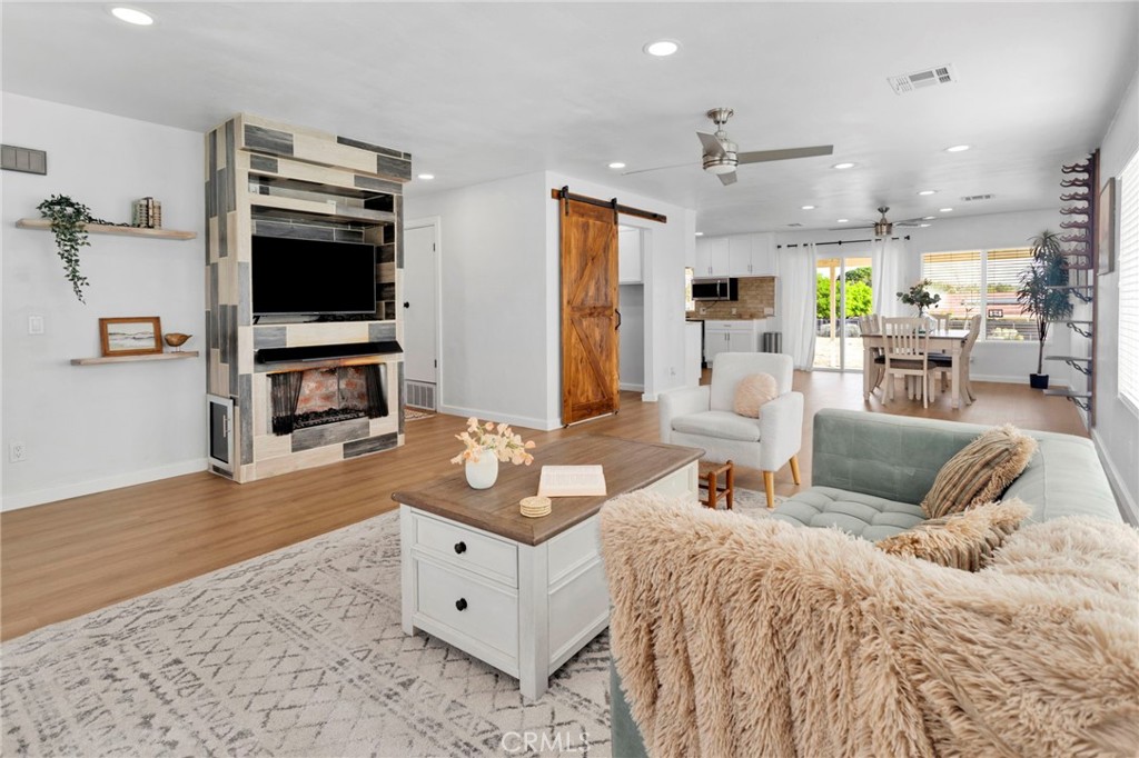 19140 Lenca Road Apple Valley, CA 92307 - Photo 5 of 52