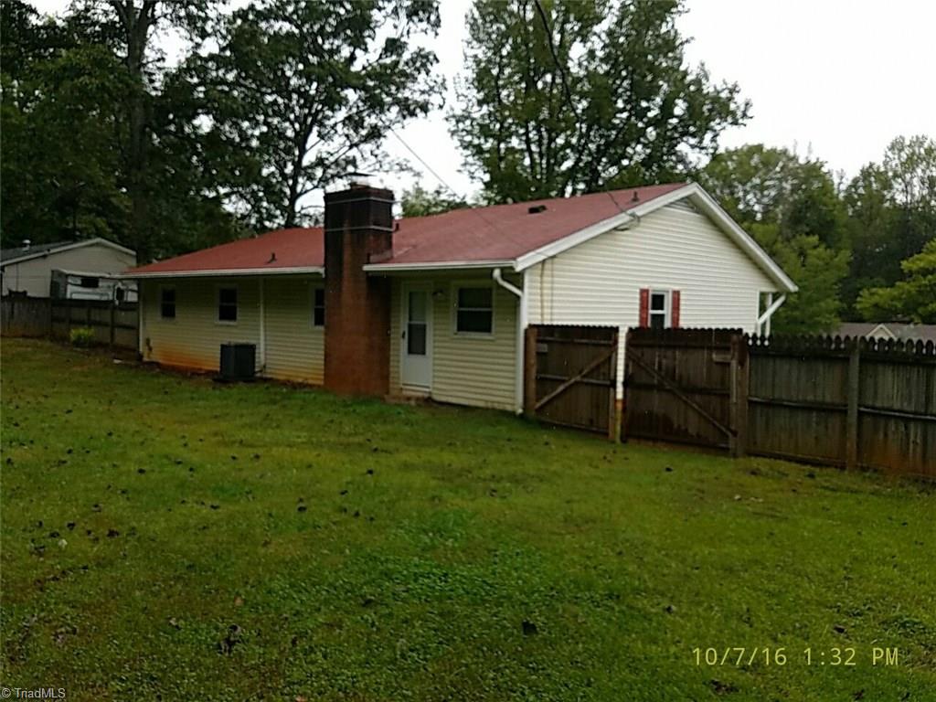 9112 Huntsman Road Kernersville, NC 27284 - Photo 3 of 13 Gallery Image 3
