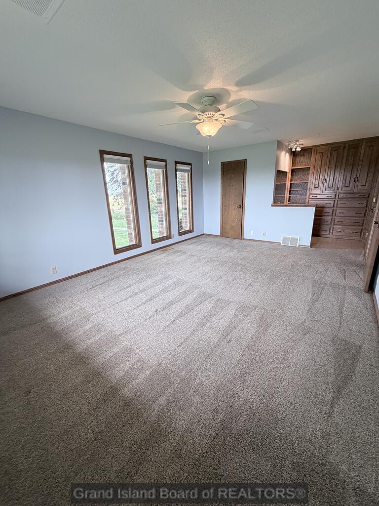 1498 East One-R Road Grand Island, NE 68801 - Photo 13 of 36 Gallery Image 13