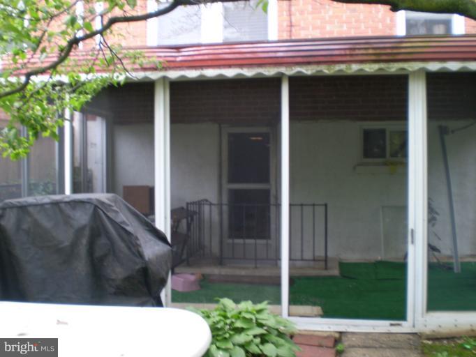 4028 Annellen Road Baltimore, MD 21215 - Photo 2 of 11 Enclosed Florida Room