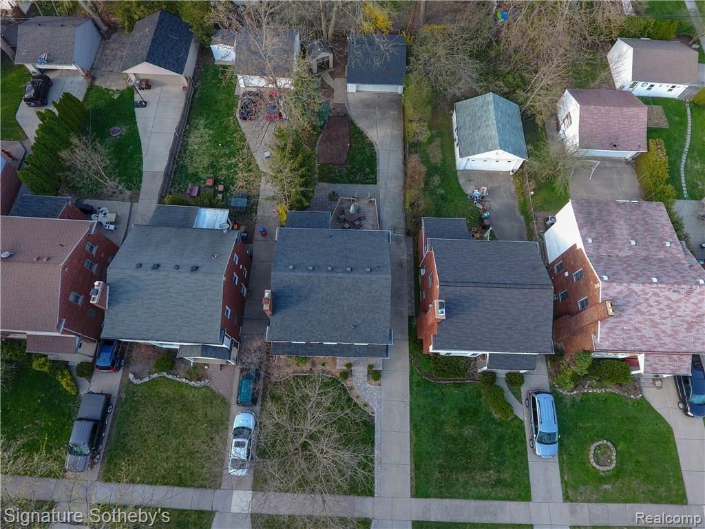 1932 Severn Road Grosse Pointe Woods, MI 48236 - Photo 24 of 24