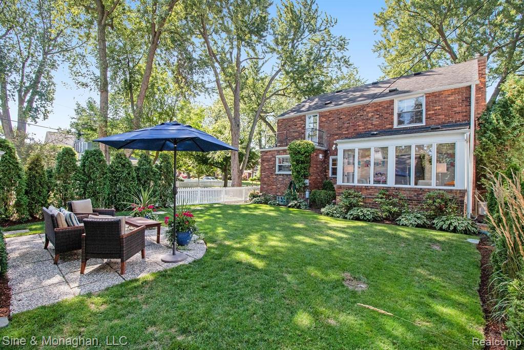 302 Merriweather Road Grosse Pointe Farms, MI 48236 - Photo 37 of 39
