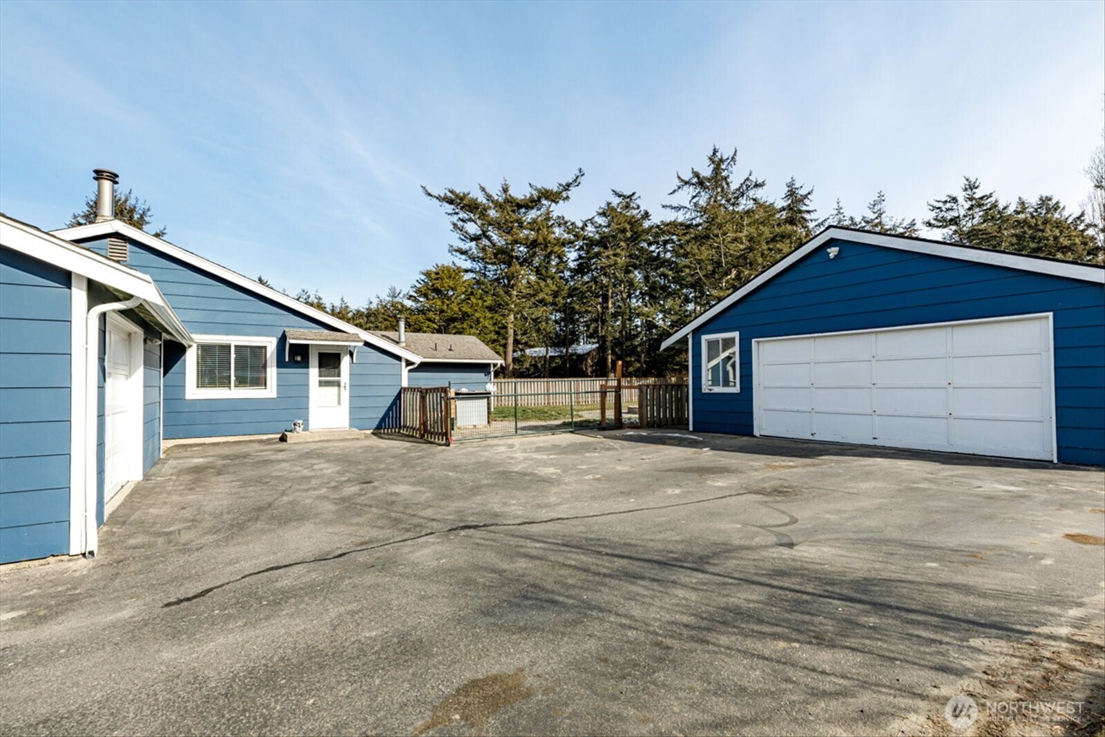 1970 Island View Road Oak Harbor, WA 98277 - Photo 33 of 36 Gallery Image 33