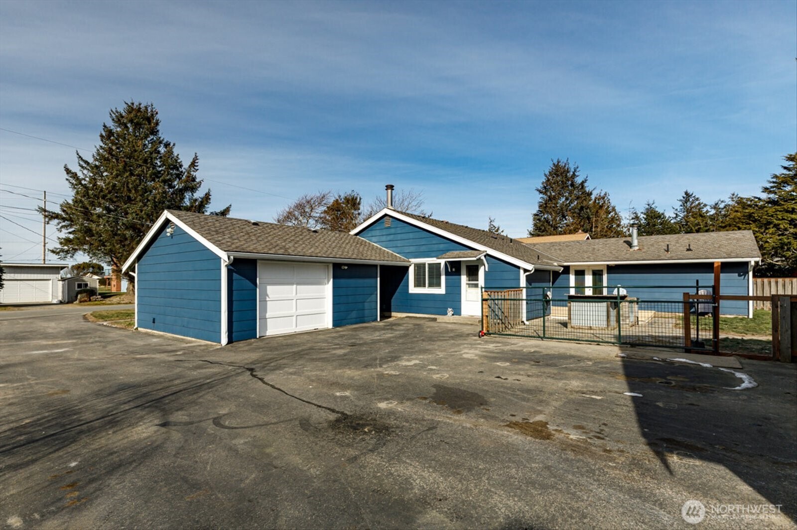 1970 Island View Road Oak Harbor, WA 98277 - Photo 34 of 36 Gallery Image 34