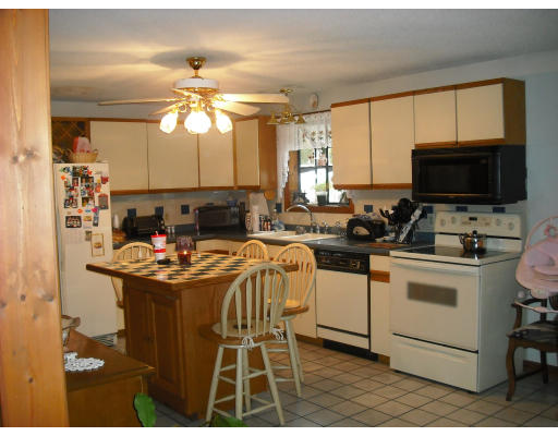 592 Reed Street Swansea, MA 02777 - Photo 2 of 6 Gallery Image 2