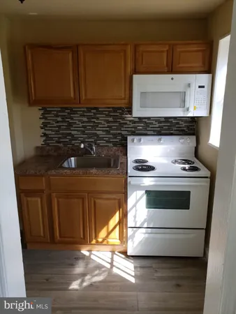 $99,000 | 208 Marks Avenue, Darby, PA 19023