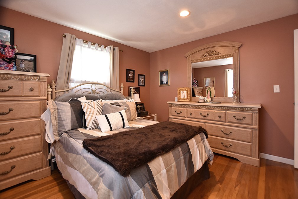 10 Walker Road Warwick, RI 02889 - Photo 11 of 28