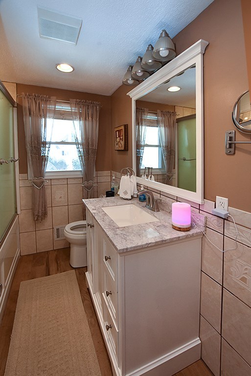 10 Walker Road Warwick, RI 02889 - Photo 12 of 28