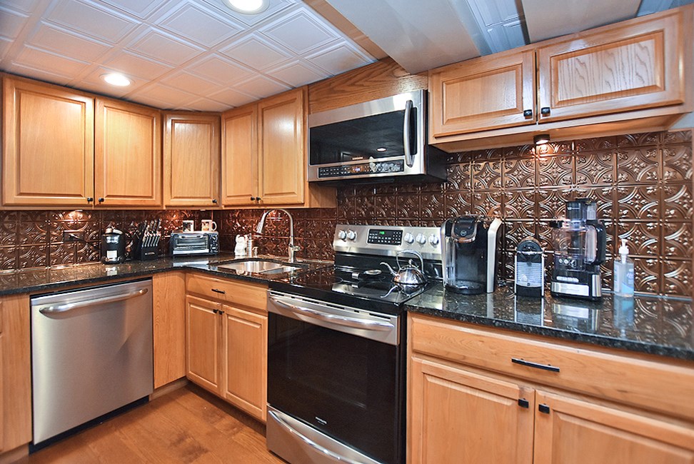 10 Walker Road Warwick, RI 02889 - Photo 15 of 28