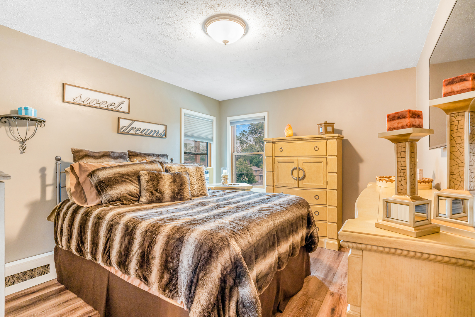 2241 South 17th Avenue North Riverside, IL 60546 - Photo 8 of 30 Gallery Image 8