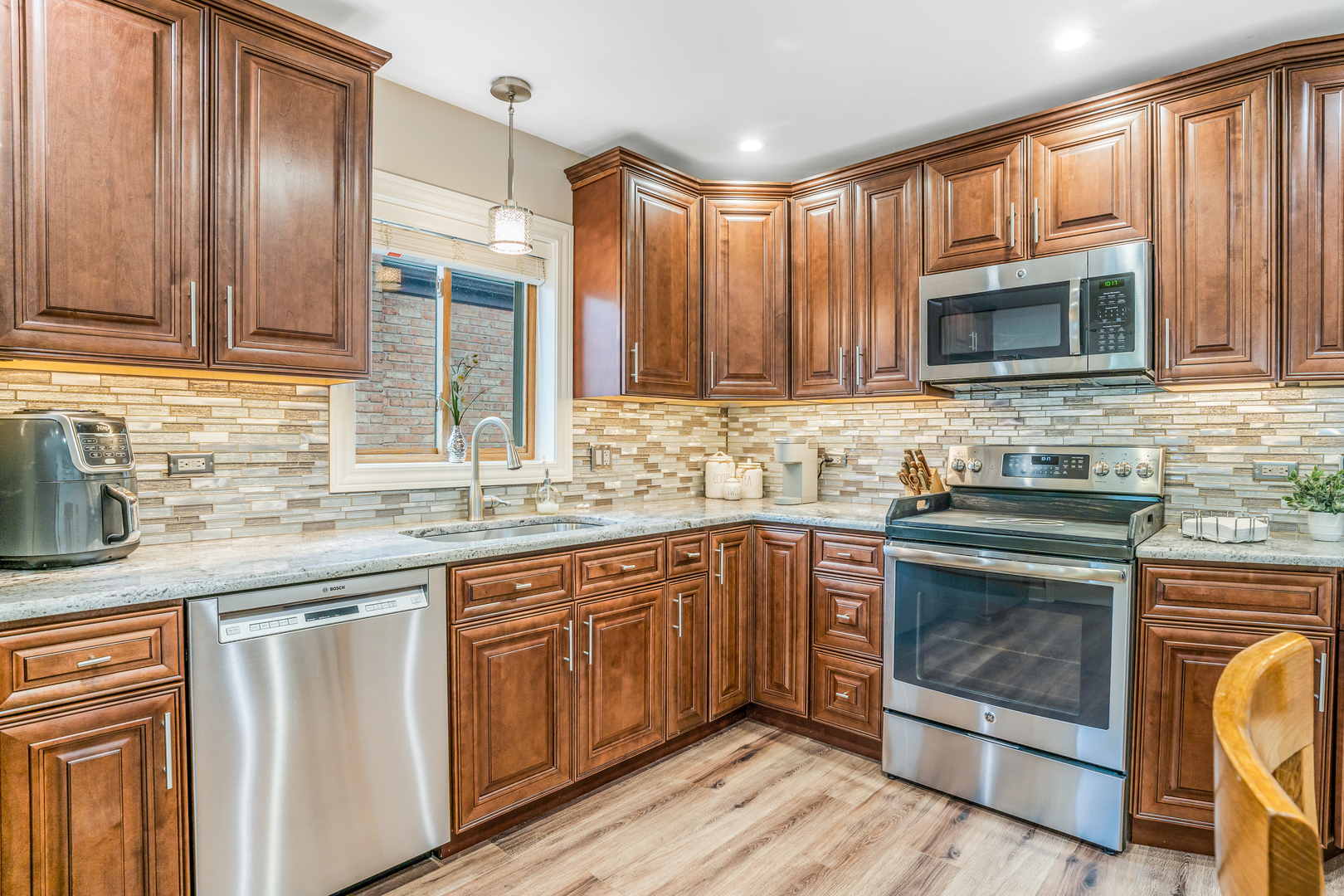 2241 South 17th Avenue North Riverside, IL 60546 - Photo 10 of 30 Gallery Image 10