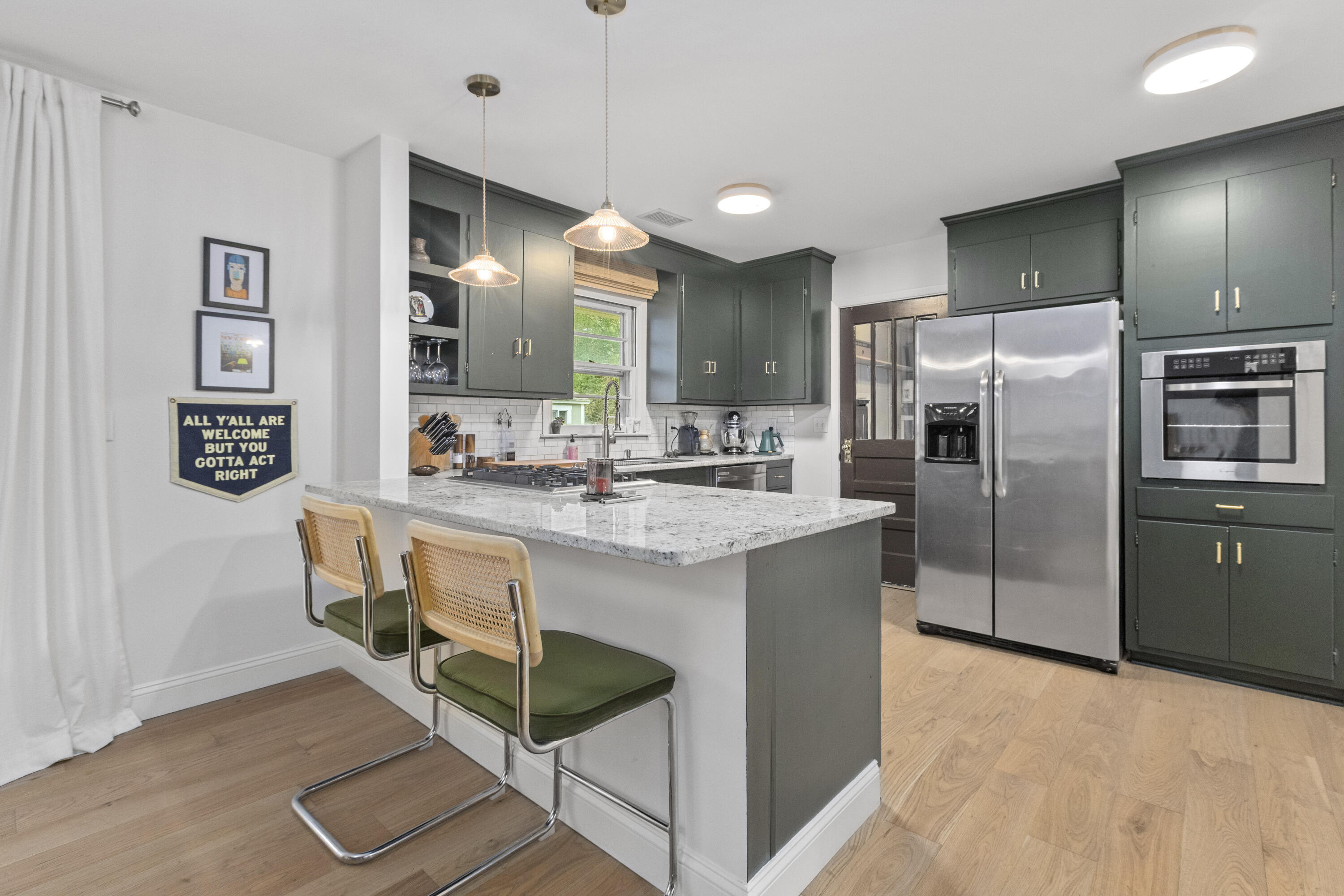 746 Longfellow Road Charleston, SC 29407 - Photo 13 of 44 Kitchen w/Bar Area