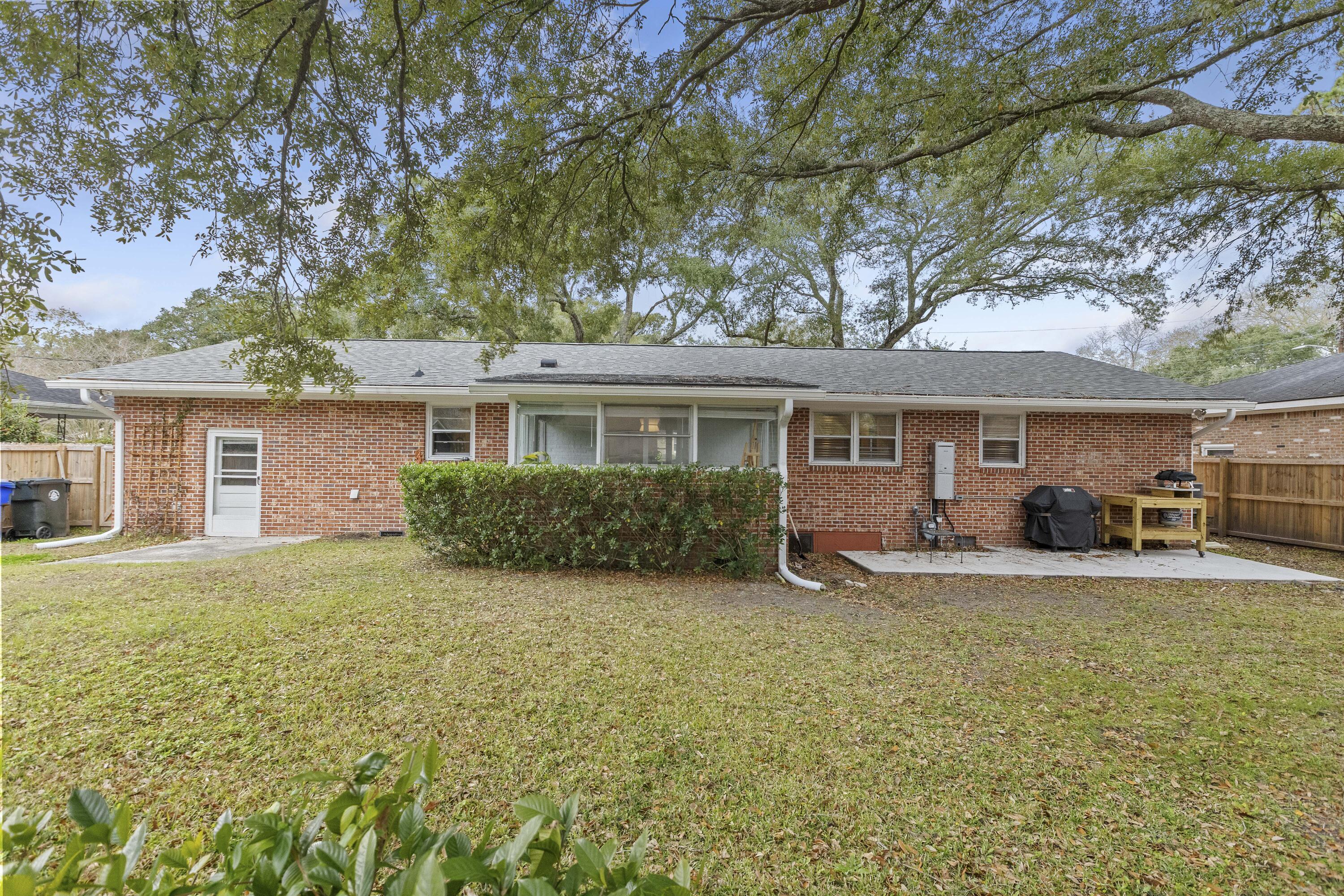 746 Longfellow Road Charleston, SC 29407 - Photo 26 of 44 Rear View