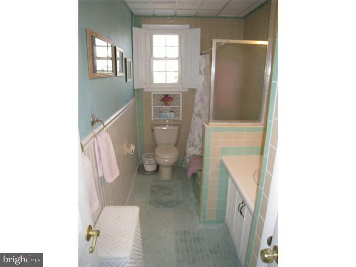 152 Parkview Road Stratford, NJ 08084 - Photo 13 of 23