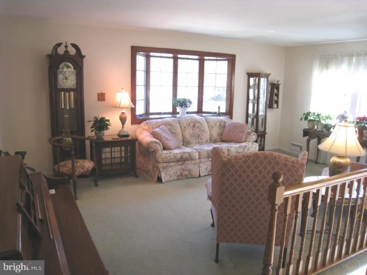 152 Parkview Road Stratford, NJ 08084 - Photo 4 of 23
