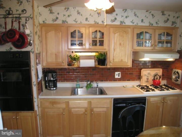 152 Parkview Road Stratford, NJ 08084 - Photo 9 of 23