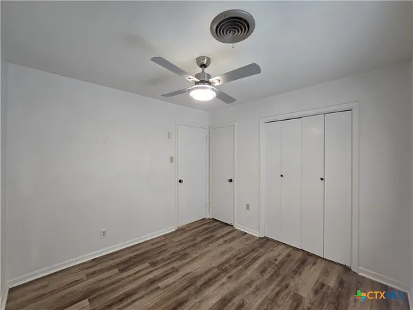 $1,900 | 1401 West Ave B, Lampasas, TX 76550