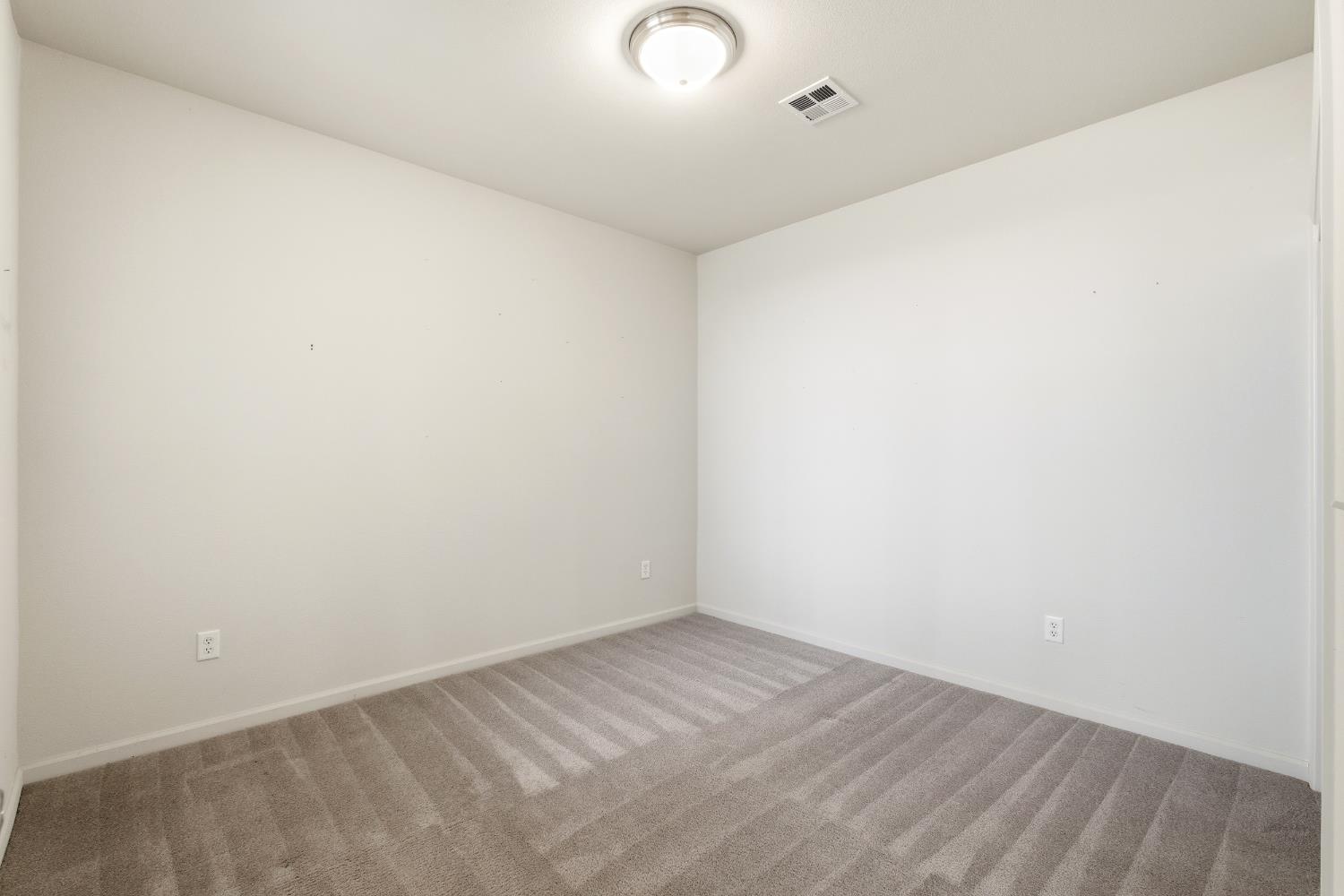 2450 Como Corte Chowchilla, CA 93610 - Photo 23 of 42 a view of an empty room