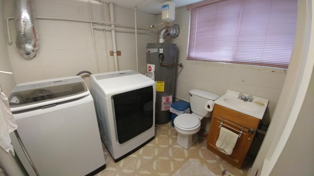 112 Daniel Lane Oak Ridge, TN 37830 - Photo 11 of 19 Laundry Room