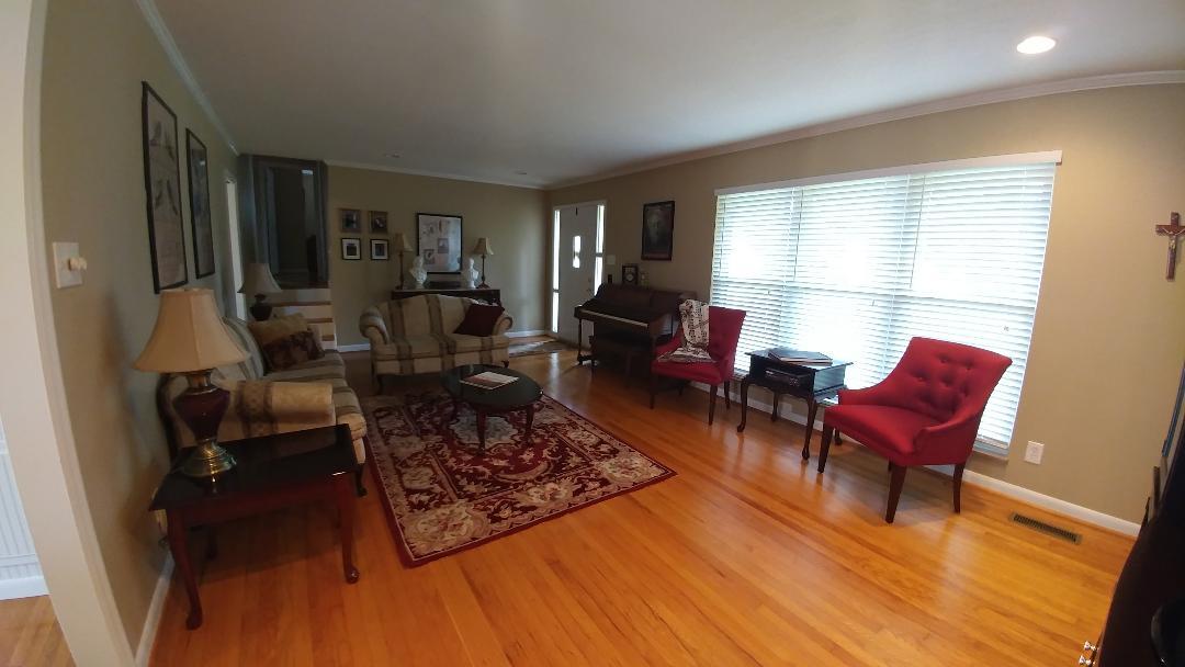 112 Daniel Lane Oak Ridge, TN 37830 - Photo 3 of 19 Living Room