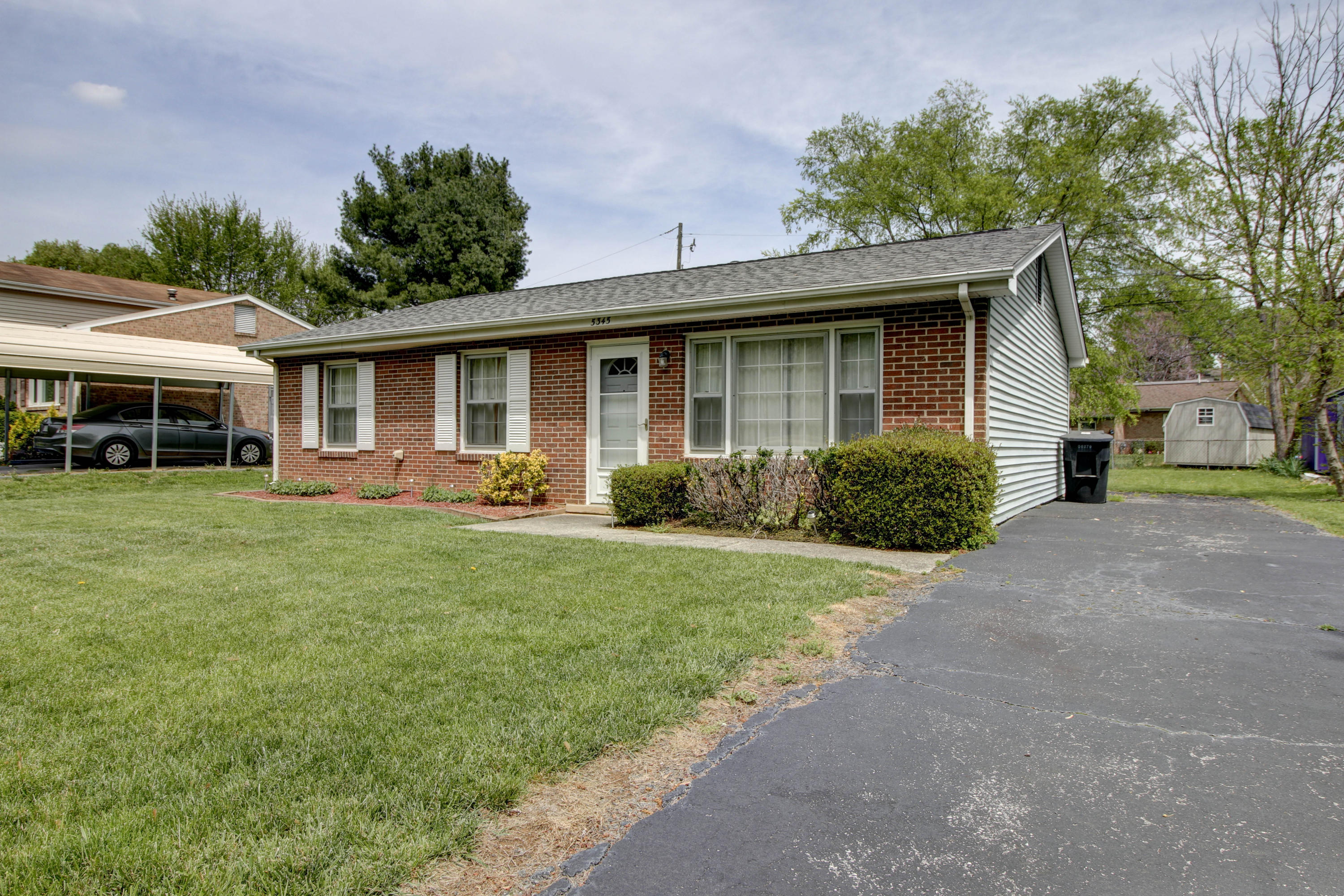 5345 Palm Valley Road Roanoke, VA 24019 - Photo 2 of 20 _MG_9849_50_51_52_53_54_55