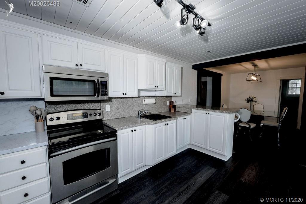 35 Southwest Cabana Point Circle Stuart, FL 34994 - Photo 17 of 54 KITCHEN