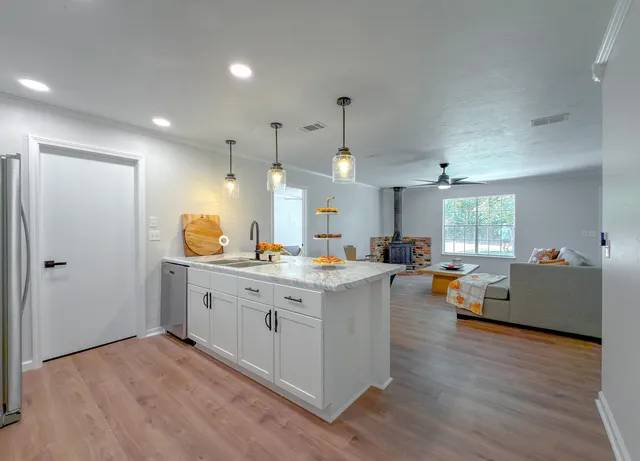 $255,000 | 703 3rd Street Northeast, Havana, FL 32333